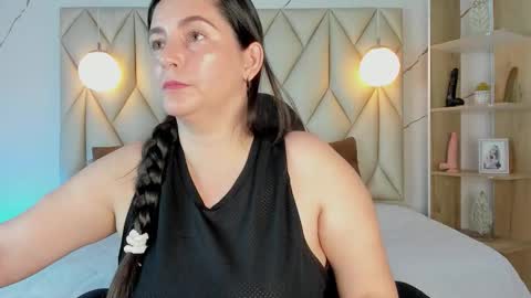 ANGIE online show from December 16, 2:12 pm