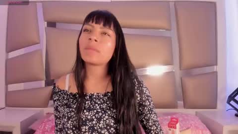 Snapshot of angely_js chatting on January 27, 10:49 pm angely_js online show from January 27, 10:49 pm