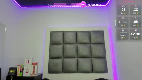 Snapshot of angely_js chatting on October 22, 12:51 pm angely_js online show from October 22, 12:51 pm