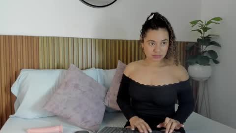 A N G I E online show from October 15, 12:39 pm