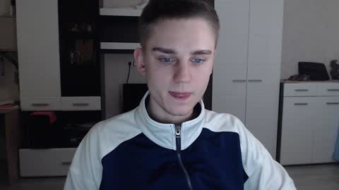 Snapshot of angryzan chatting on February 3, 10:14 am vodka online show from February 3, 10:14 am