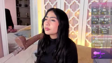 aniie_west online show from February 13, 8:13 pm