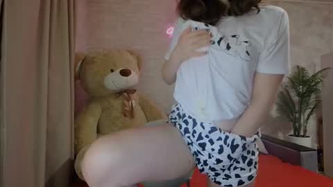 anikabloom online show from March 6, 8:37 pm