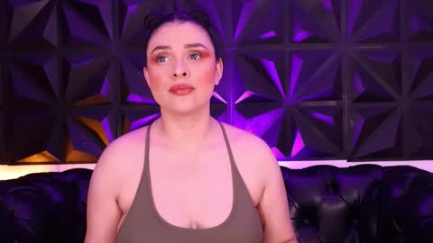 Lauren Anika online show from November 17, 4:04 am