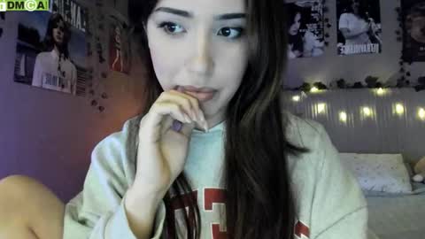 Snapshot of anisa_sweet chatting on September 19, 6:17 am Anisa Moan from LovenseWet from Tip MenuOpen for Private online show from September 19, 6:17 am