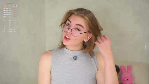 AnishaVivo online show from February 4, 12:42 pm