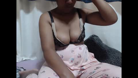 anishey online show from April 12, 10:30 am