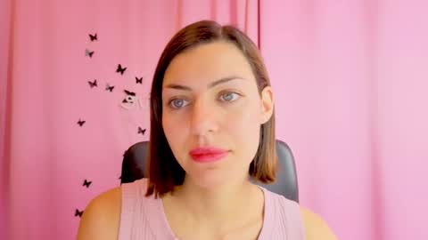 Anni online show from December 3, 1:23 pm