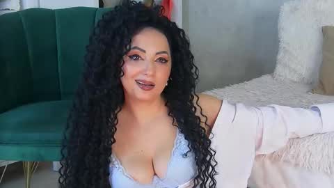 anissia teaser online show from October 9, 6:30 am