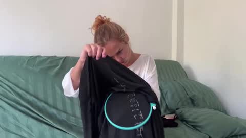 anita__hills online show from December 31, 5:00 am