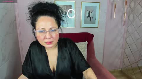Anita online show from February 8, 11:34 pm
