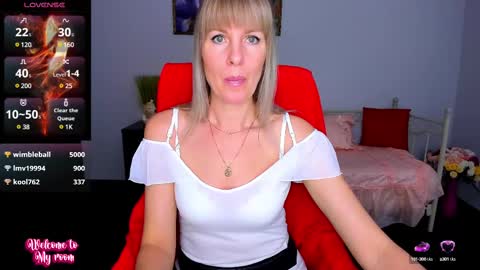 Snapshot of anita_tayson chatting on February 21, 10:07 am Anita online show from February 21, 10:07 am