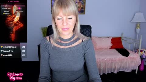 Snapshot of anita_tayson chatting on January 23, 9:50 am Anita online show from January 23, 9:50 am