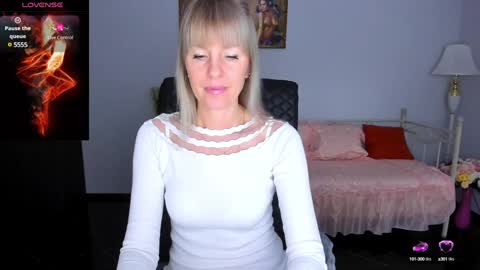 Snapshot of anita_tayson chatting on January 28, 7:11 am Anita online show from January 28, 7:11 am