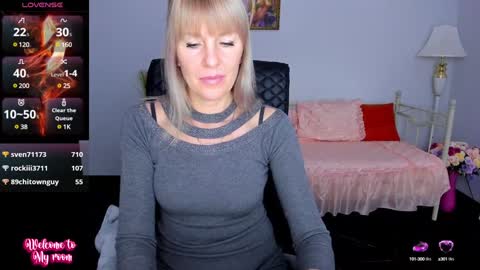 Snapshot of anita_tayson chatting on January 22, 10:18 am Anita online show from January 22, 10:18 am