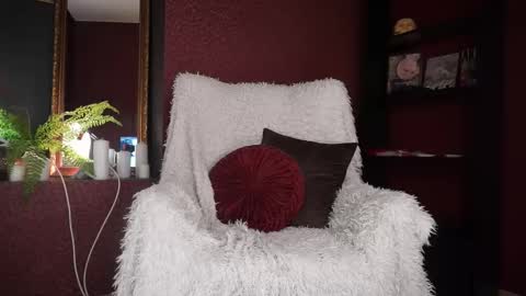 Ann online show from October 12, 4:21 pm