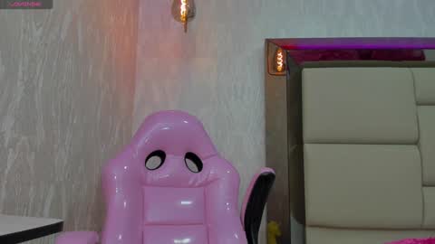 Anna online show from January 4, 1:42 pm