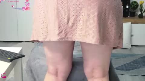 Anna online show from April 3, 2:24 pm