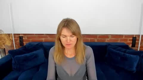 Annabel online show from October 16, 4:06 pm