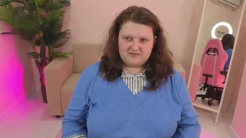 annaconda_wow online show from October 13, 5:15 pm