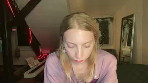 Anna Darko online show from June 19, 9:10 pm