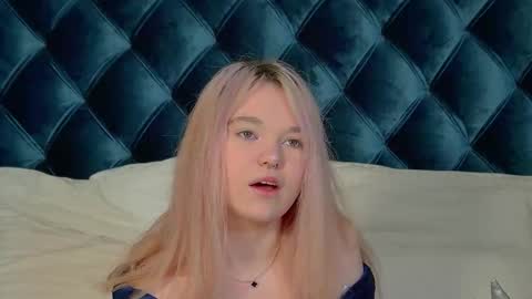 AnnaDelon online show from September 22, 4:27 am