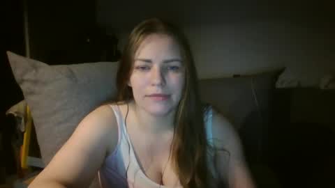 annadiamond1 online show from December 10, 10:37 pm