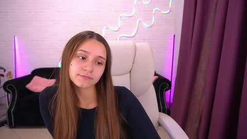 Anna online show from November 8, 1:36 pm