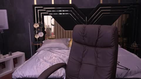 Anna online show from October 15, 9:37 pm