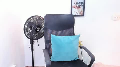 Anna Rosse online show from April 15, 2:20 pm