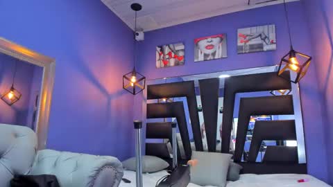 Anne online show from October 14, 8:01 pm