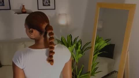 anne_rachel online show from December 4, 8:52 pm