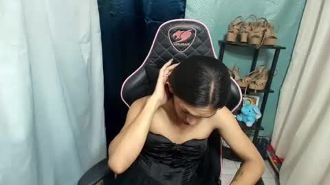 annebisyosa_angela online show from February 9, 3:32 am