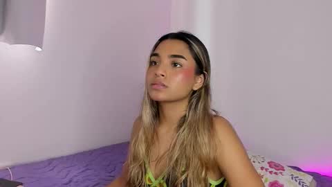 Anne online show from October 4, 8:39 pm