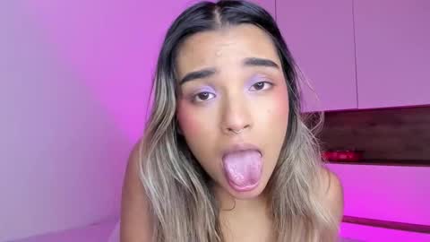 Anne online show from February 11, 11:14 am