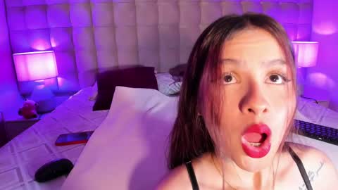 Snapshot of annedixie chatting on March 11, 3:14 am Anne online show from March 11, 3:14 am