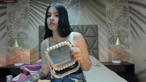 Anne online show from April 3, 3:02 am