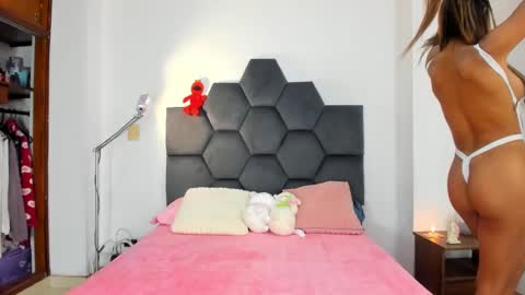 Annie online show from December 12, 4:43 pm