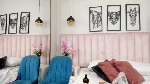 Snapshot of annie_karlsson__ chatting on September 21, 12:31 pm online show from September 21, 12:31 pm
