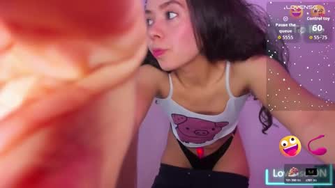 annie_rosse1017 online show from December 17, 1:34 am