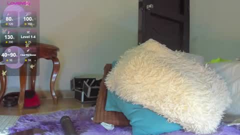 annie_santosx online show from February 11, 7:48 pm