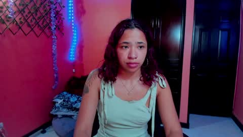 Annie online show from February 3, 11:36 pm