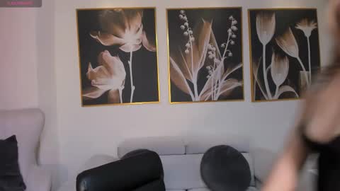 Annie Monroe online show from October 28, 11:44 am