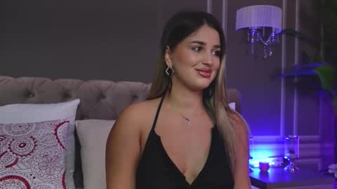 AnnieStyles online show from October 29, 5:31 am