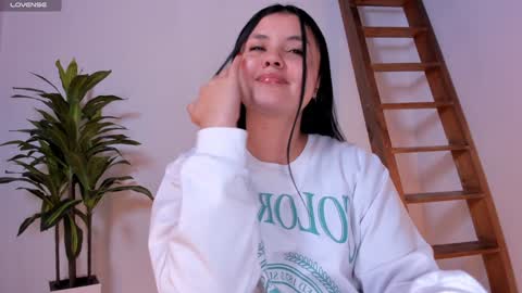 Annie  online show from February 5, 3:23 am