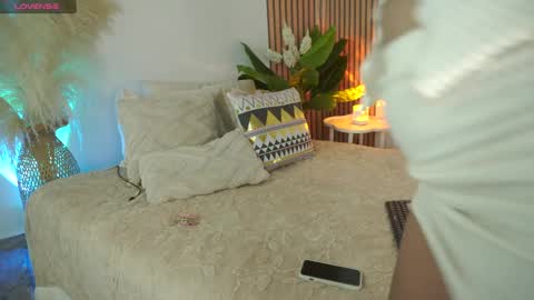 ANNIE online show from September 25, 11:12 pm