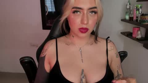 Annika online show from January 5, 5:27 pm