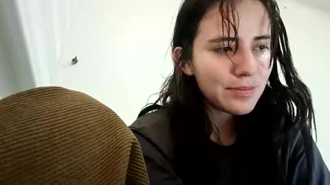 annrousse online show from October 25, 2:56 am