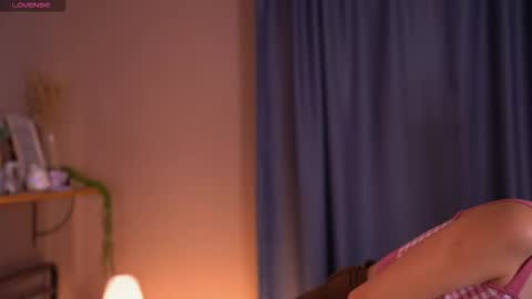 Annuetta online show from September 17, 3:04 pm