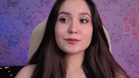 Annie online show from October 31, 10:10 pm